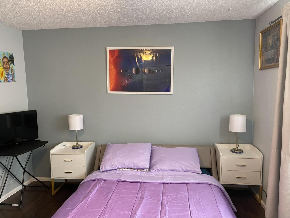 Shared Space With Private Room In Beautiful Lakefront Apartment 联邦路 外观 照片